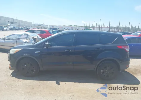 2014 Ford Escape S z USA, uszkodzony, nr VIN 1FMCU0F73EUB28735